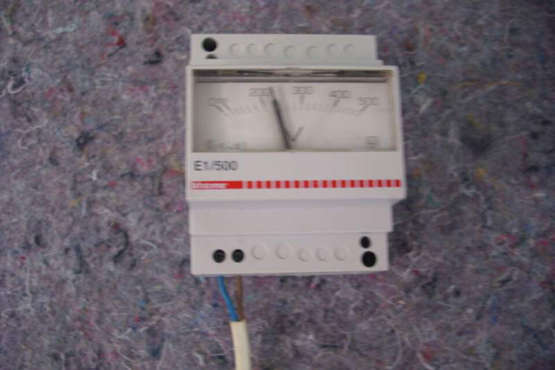 Materiale elettrico - voltmetro con commutatore