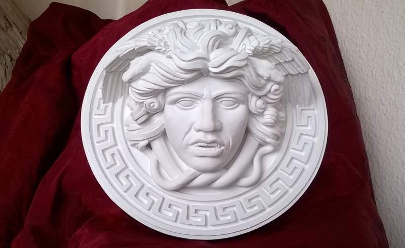 Il mito di Medusa, scultura con diametro di 23 cm 