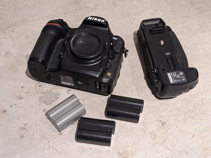 Nikon D850 nella confezione originale