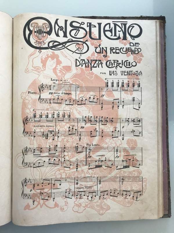 Vecchio libro di musica