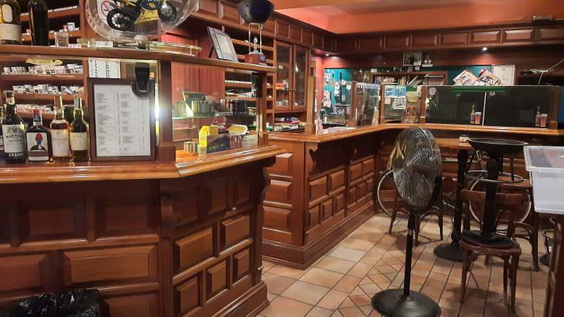 Ristorante - pizzeria - pub- amburgheria- birreria 300 mq. lungo il naviglio per Pavia