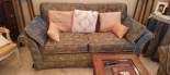 Divano   vintage  bello  comodo   tessuto in damasco